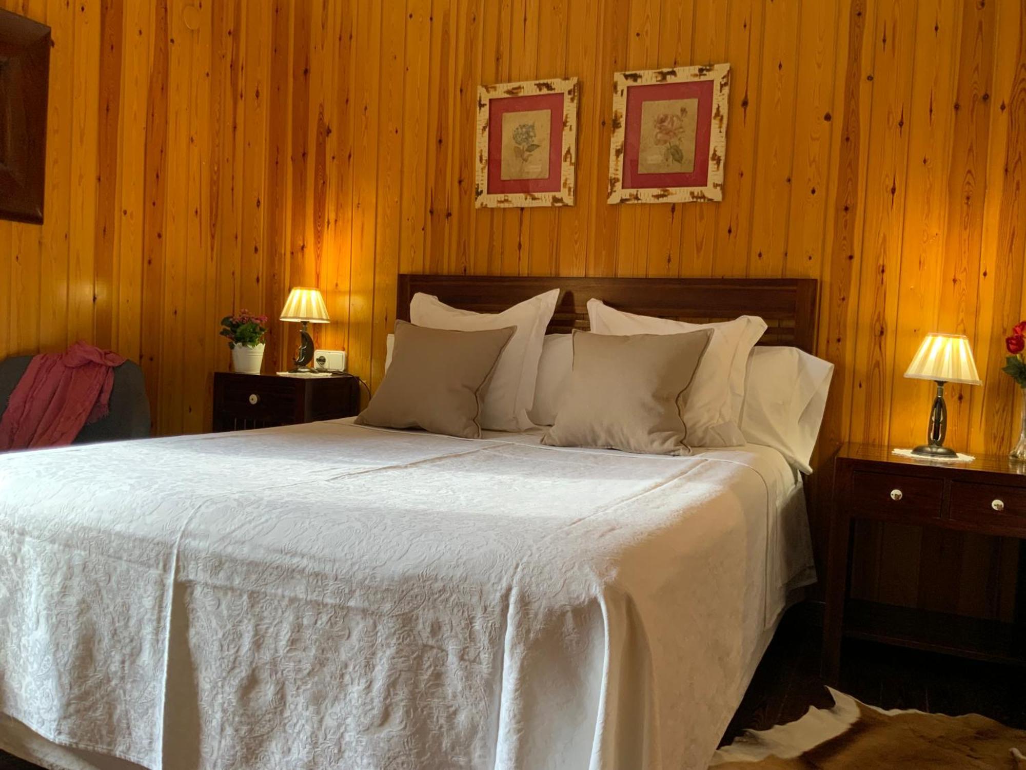Hotel El Xalet De Rural 2*