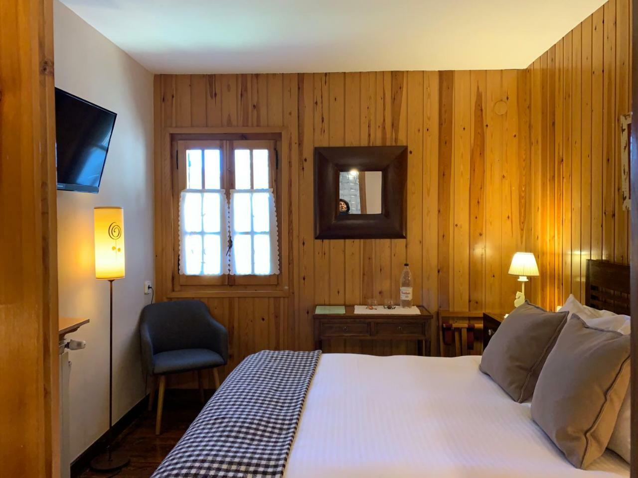 Hotel El Xalet De Rural 2*